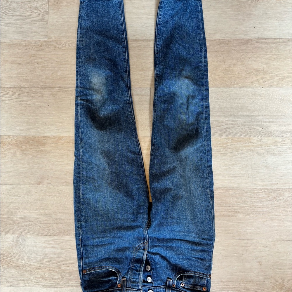 Women’s Levi’s wedgie jeans size 25